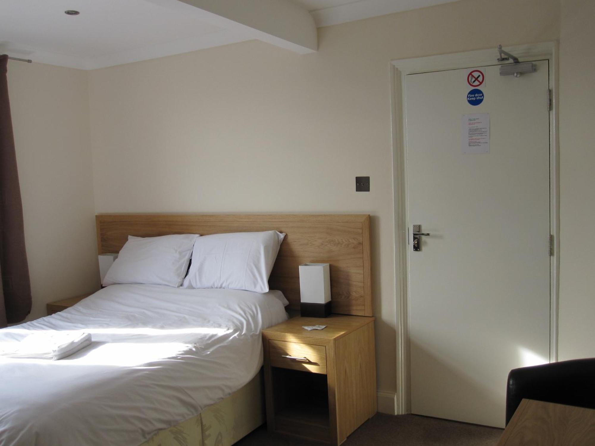 Clifton Lodge Hotel 하이위컴 외부 사진