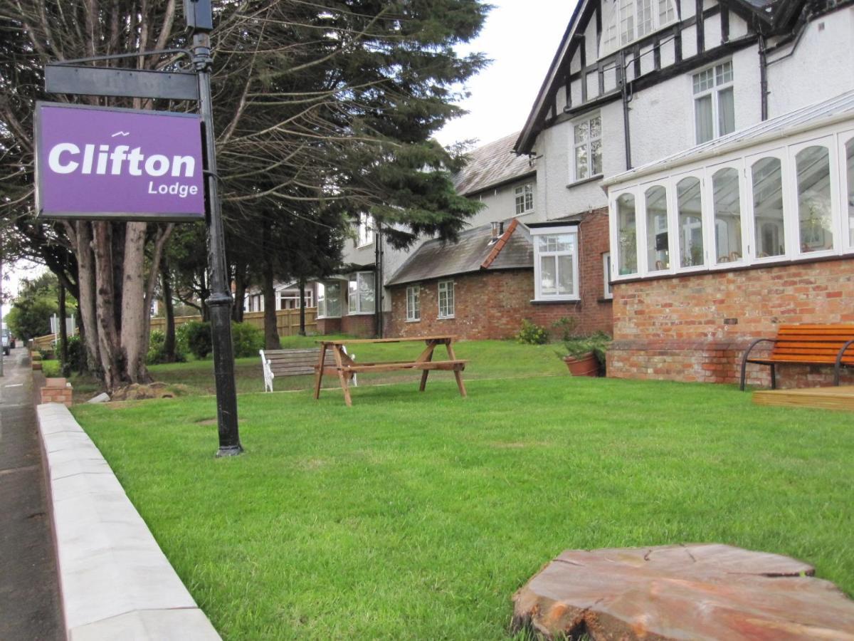 Clifton Lodge Hotel 하이위컴 외부 사진